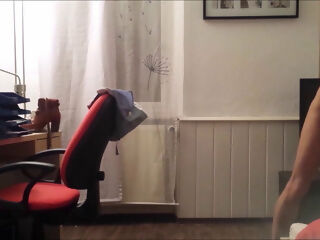 Ich wichse im Zimmer meiner Studentin