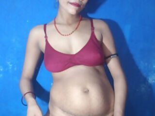 Indian bhabhi was pressing her breasts hard with her own hands and then  hindi audio