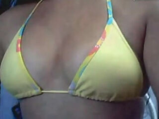 Morena casada pelada na cam