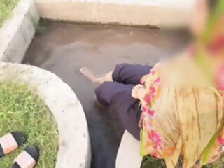 Pakistani JEJU Fuck Her Hot Latina Sali In The Toilet (Hindi Audio)