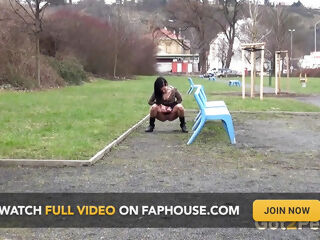 Park by Got 2 Pee where girls come to piss